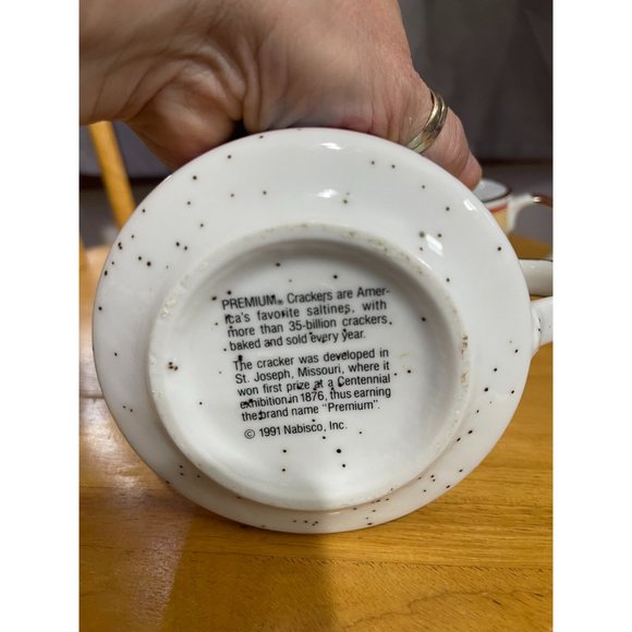 Set of 2 Premium Crackers Mugs, Soup, Chili, Cocoa, Coffee, 1991 Made in Japan - Picture 7 of 7